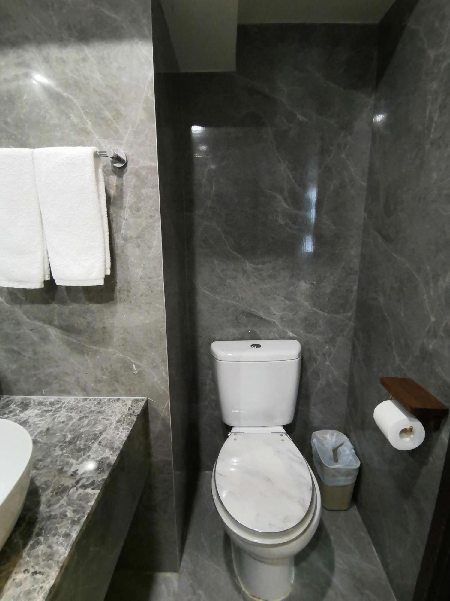 Hennessy Hotel Hongkong Zewnętrze zdjęcie